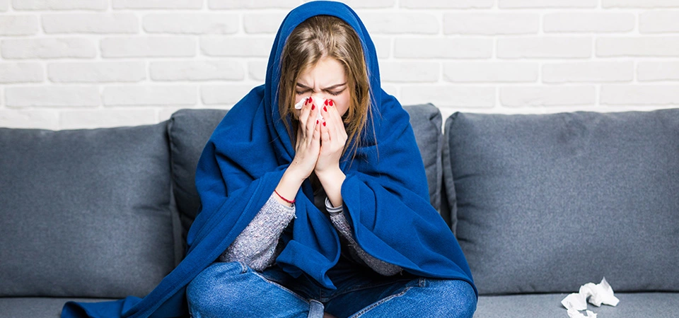 Protection From the Common Cold and Flu Is Necessary During the Pandemic! Cold and flu illnesses share many common features (cough, sore throat and neck pain) but also have their differences.