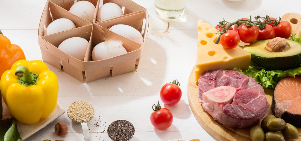 Sağlıklı beslenme besin gruplarını tanıyarak başlar Sağlıklı ve dengeli beslenmenin ne olduğunu anlamak için öncelikle temel be­sin gruplarını bilmek gerekir.